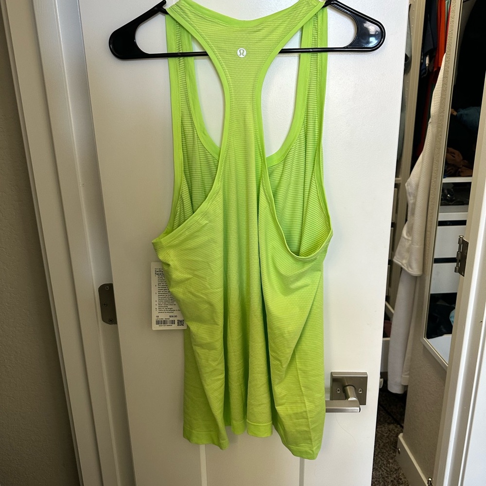 Size 18 Lululemon Swiftly Racerback - Picture 2 of 3